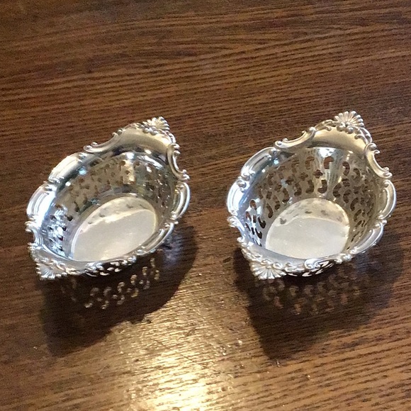 🌺. Two sterling little bowls❣️ One bowl for $70: / 2 bowls for $125.00 - Picture 1 of 4
